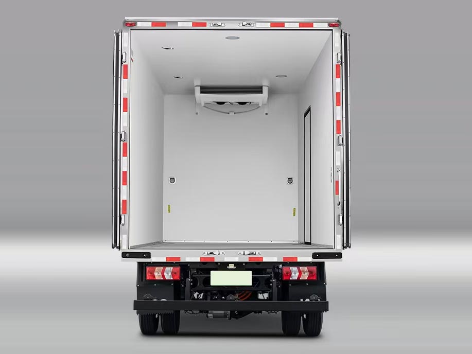 Који је најбољи материјал за тело расхладне коморе?