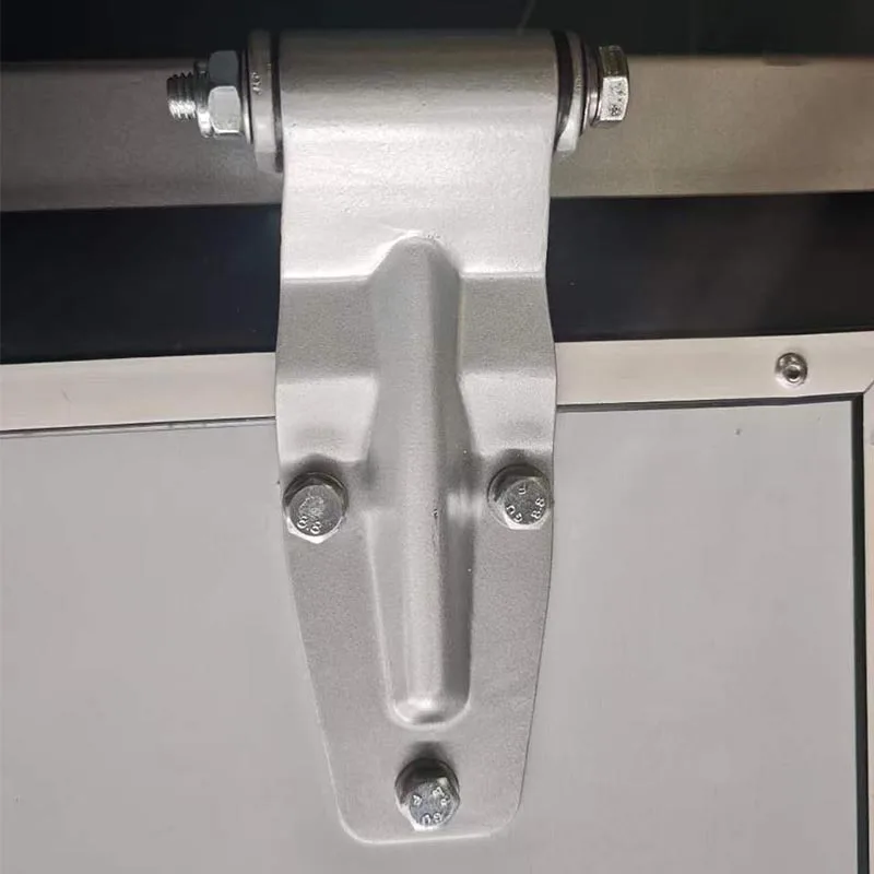 Шарка врата за камион